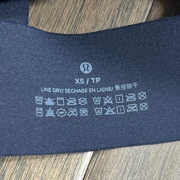 Lululemon NWT Go Further Bra with Support Code Technology True Navy - Picture 7 of 8